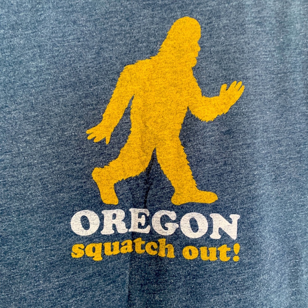 Oregon Squatch Out! Men’s Tee